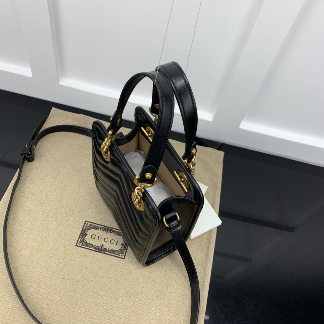 Gucci Satchel Bags